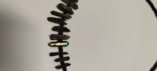 Svarta kristaller halsband by Yoara Design