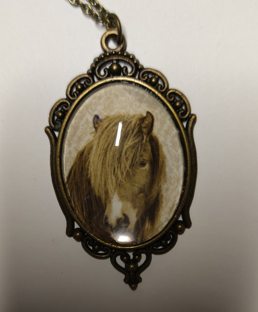 Pony halsband by Yoara Design