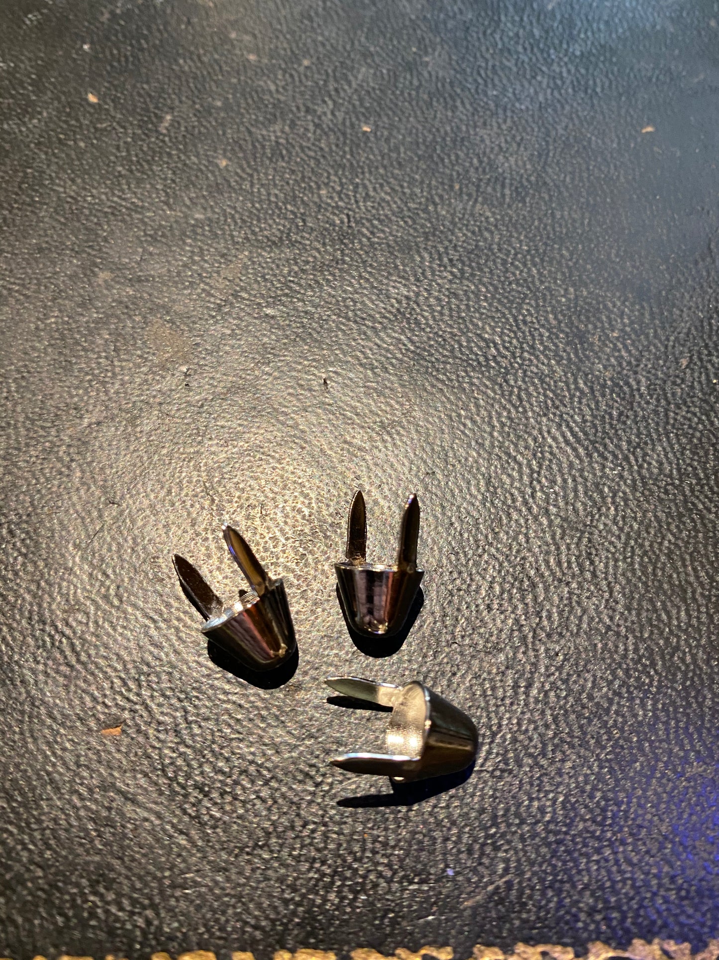 Small Cone Studs Nitar UK 100 st