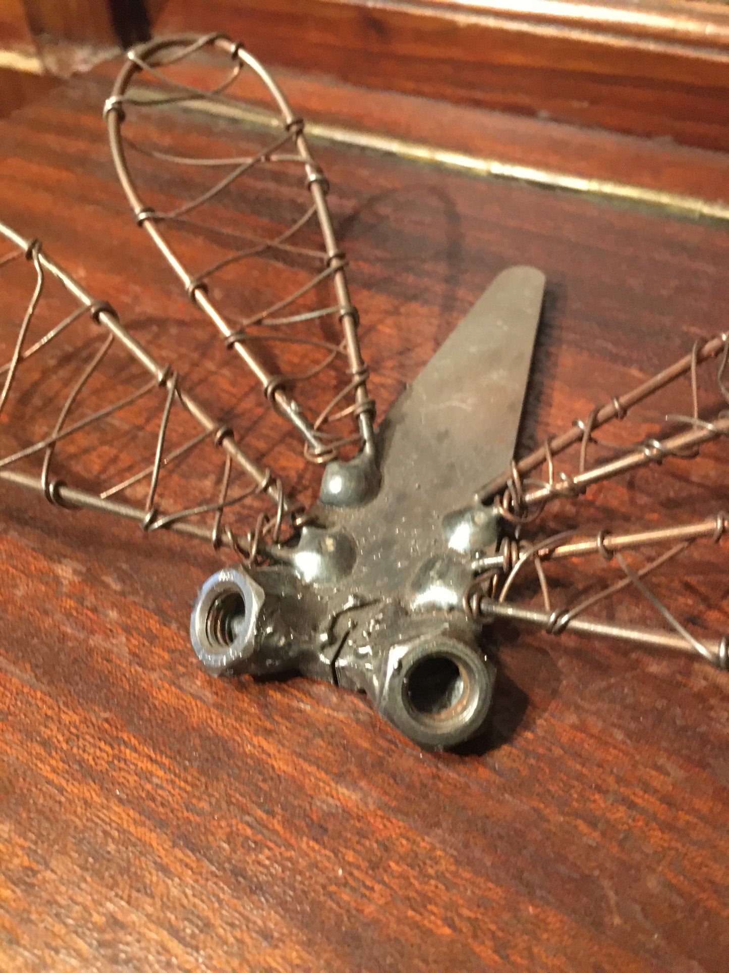 Trollslända Skrotkonst by Mangeru