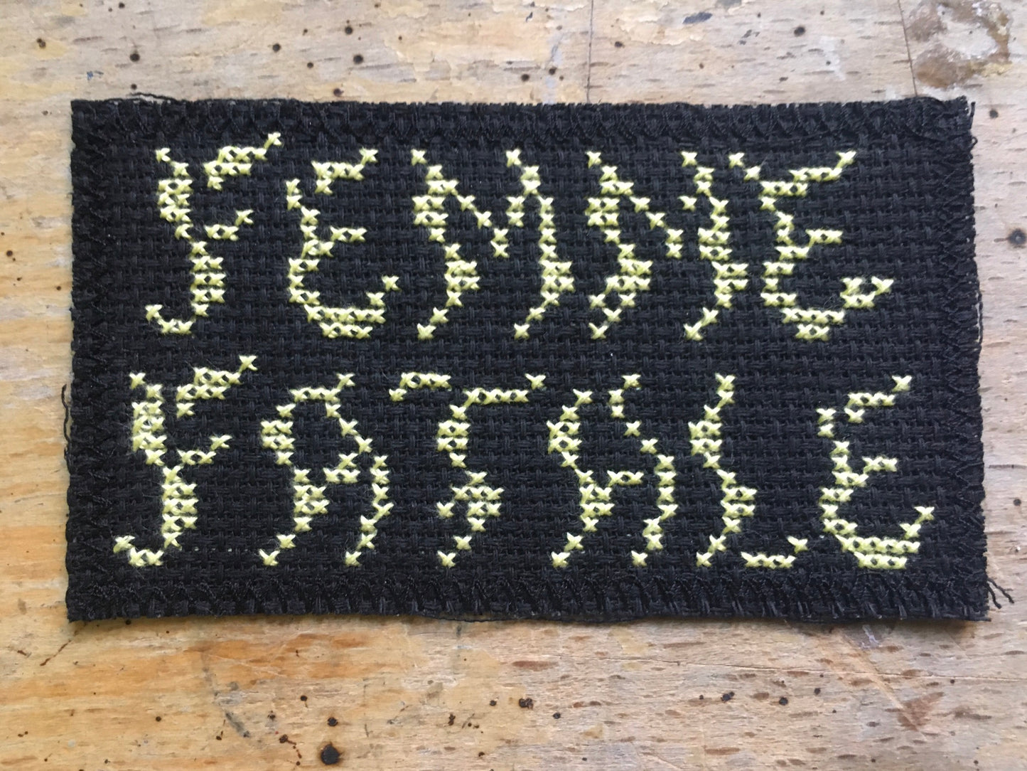 Femme Fatale - Hand-embroidered Patch - Sajko Art