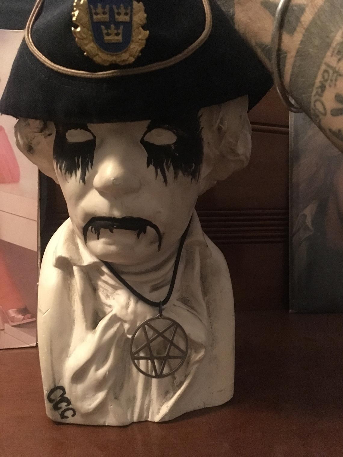 Inverted pentagram Halsband by Mangeru