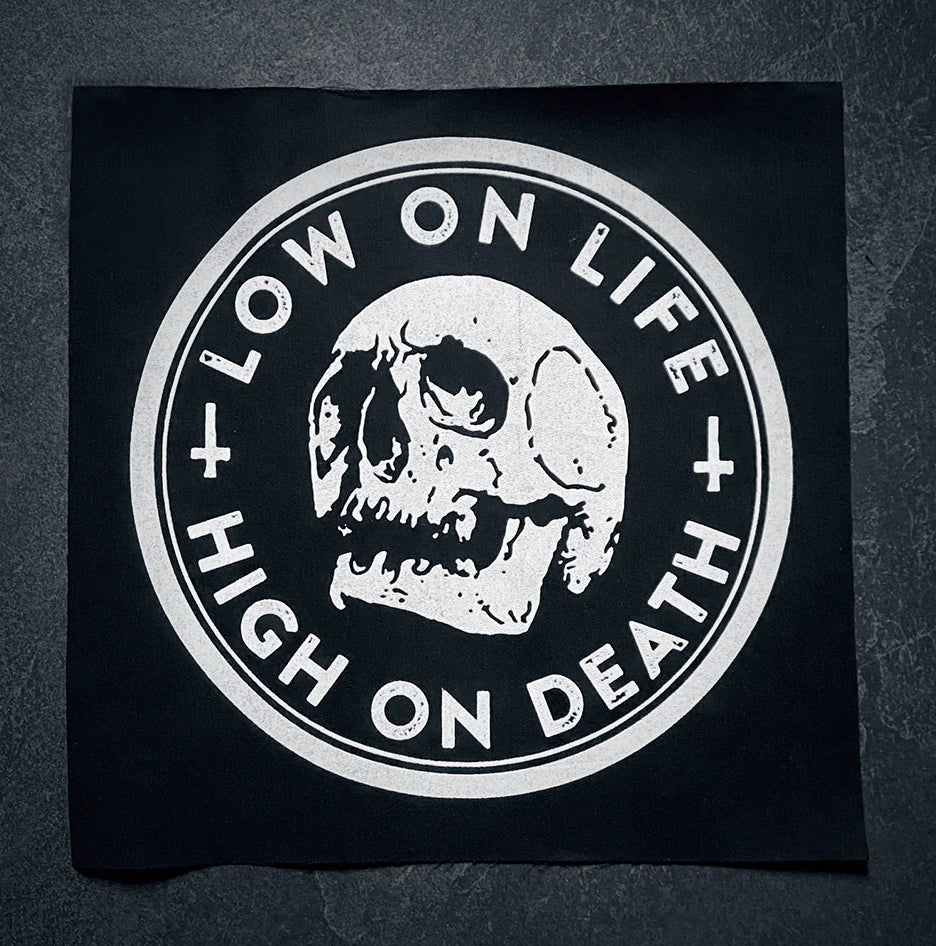 Low On Life High On Death (Circle) - Backpatch - Torvenius