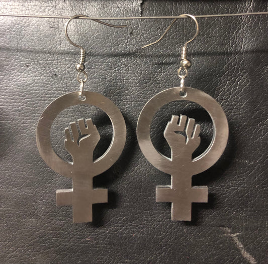 Feminist sign big Par örhängen