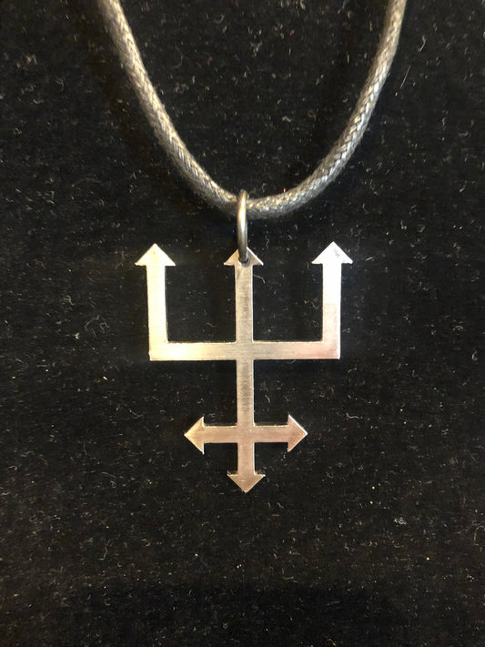 Trident - halsband by Oskar Mangeru