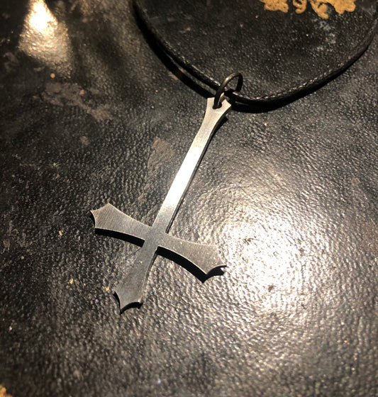 Inverted cross Halsband by Mangeru
